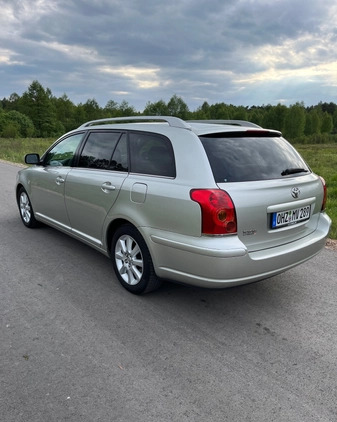 Toyota Avensis cena 12400 przebieg: 202000, rok produkcji 2005 z Nowe Miasto Lubawskie małe 379